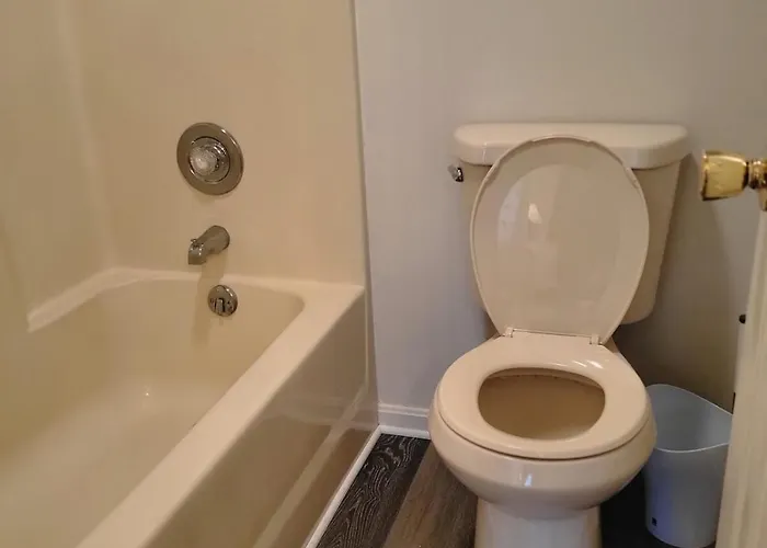 Hidden Harbour 2br 2ba - Bayside With Pool, Steps To And Northside Park! Apartment *