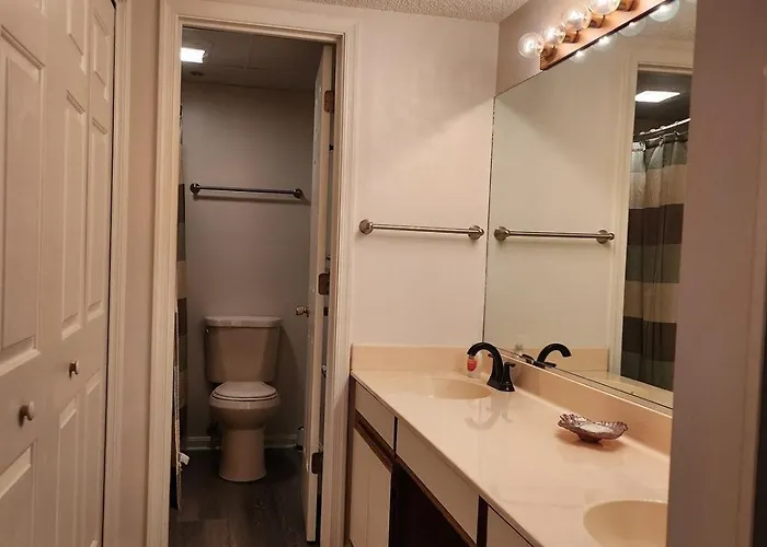 Hidden Harbour 2br 2ba - Bayside With Pool, Steps To And Northside Park! Apartment